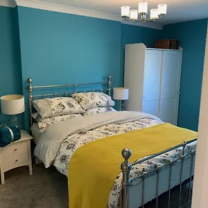 Stylish 2 Bed Penthouse In Trendy Pontcanna Cardiff
